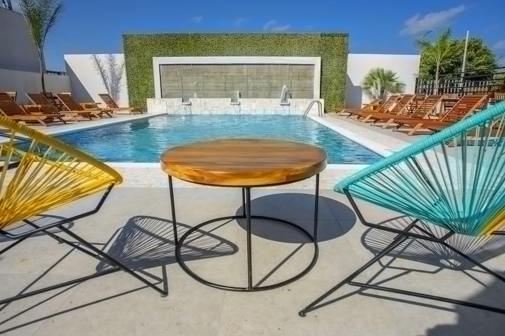 Hampton Inn Пьедрас-Неграс Экстерьер фото