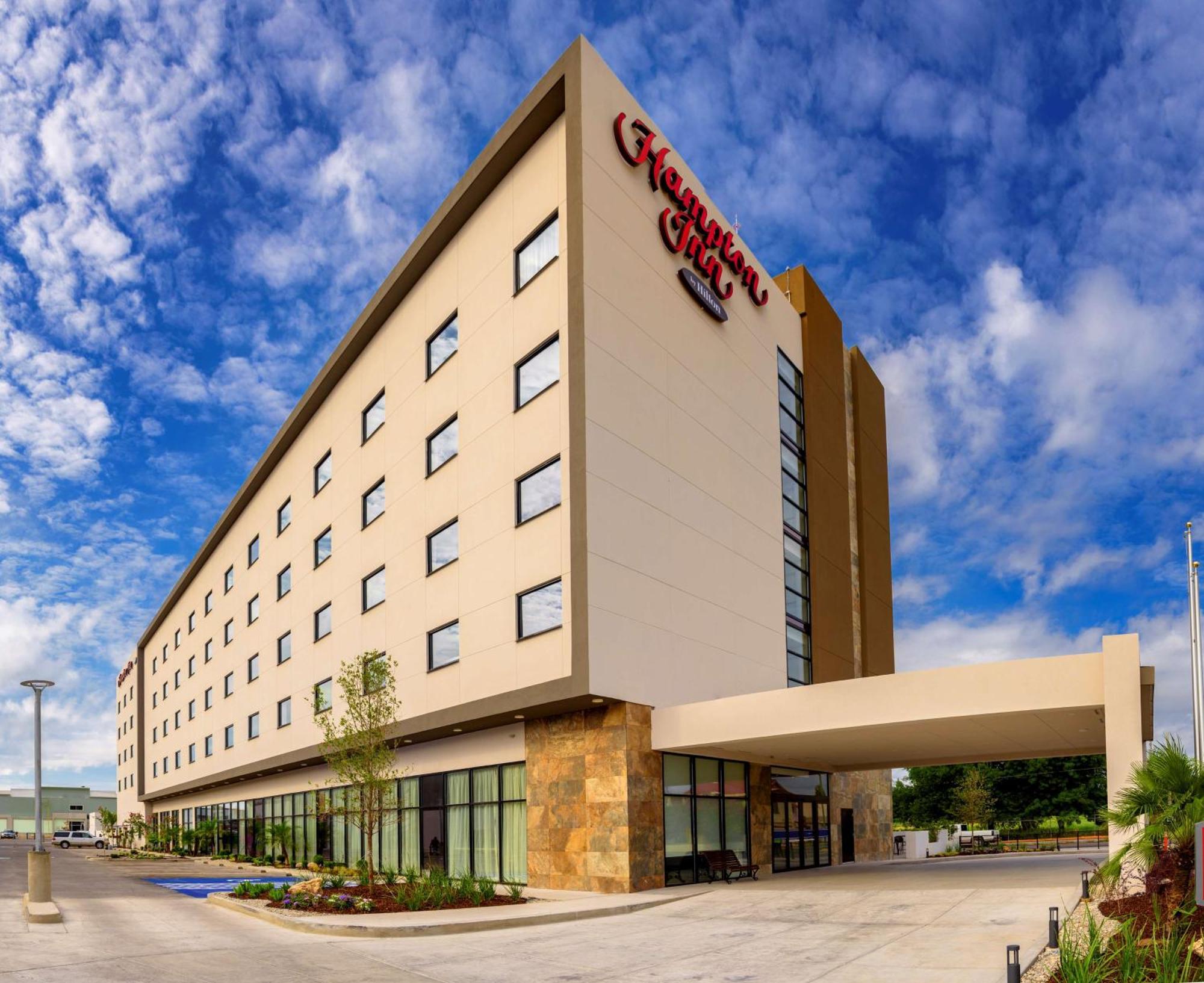 Hampton Inn Пьедрас-Неграс Экстерьер фото